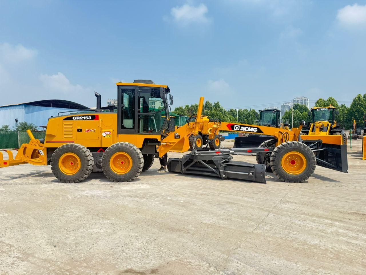 Motoniveladora XCMG GR2153